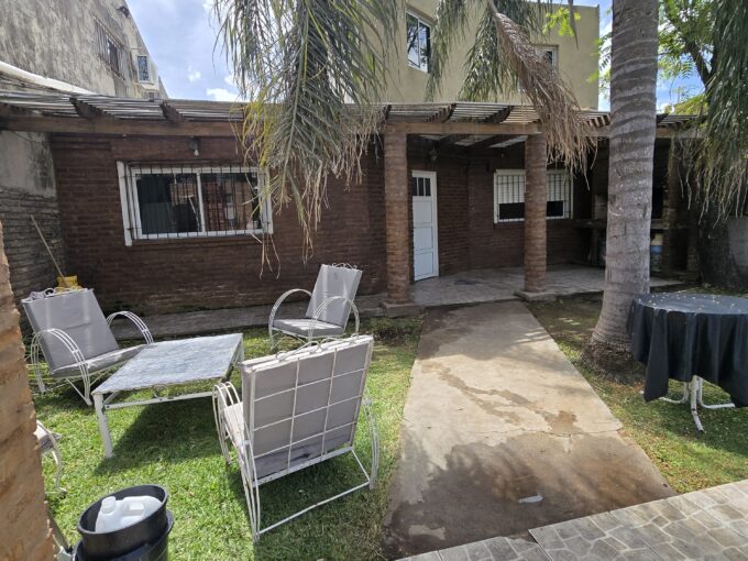 Casa familiar en Funes – Entorno tranquilo y cómodo para vivir.