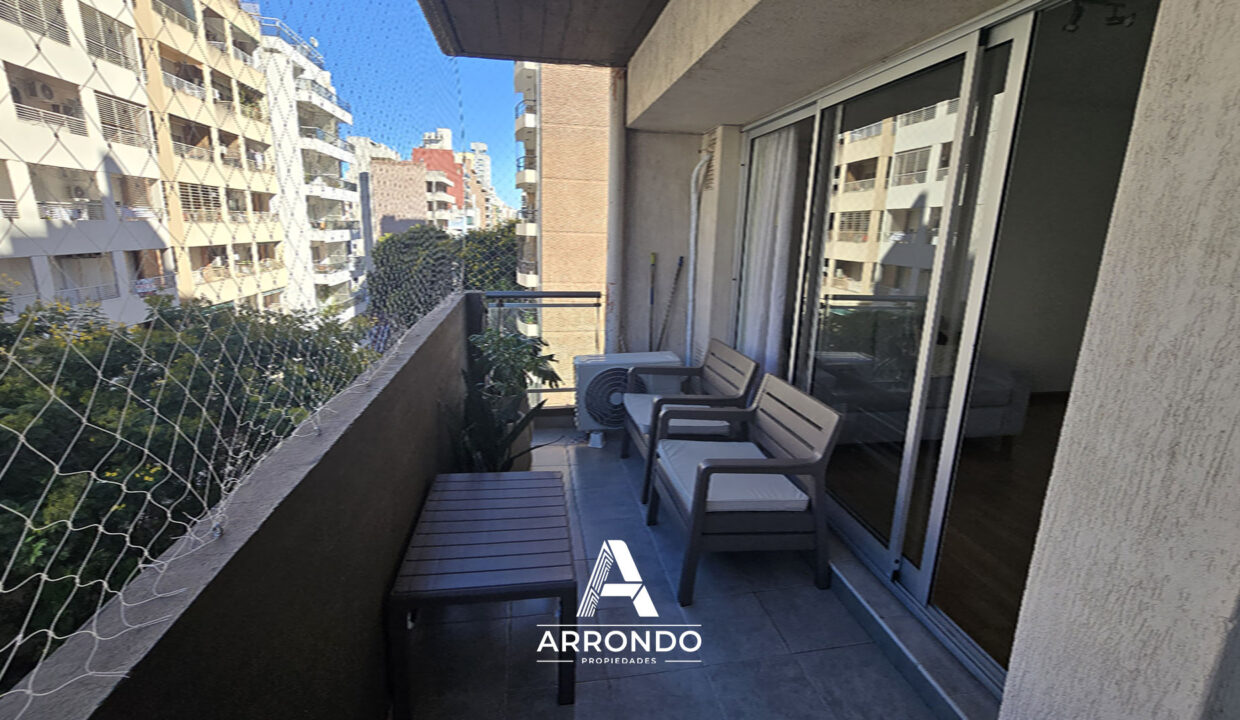 ArrondoProp_Brown1807_ Balcon01