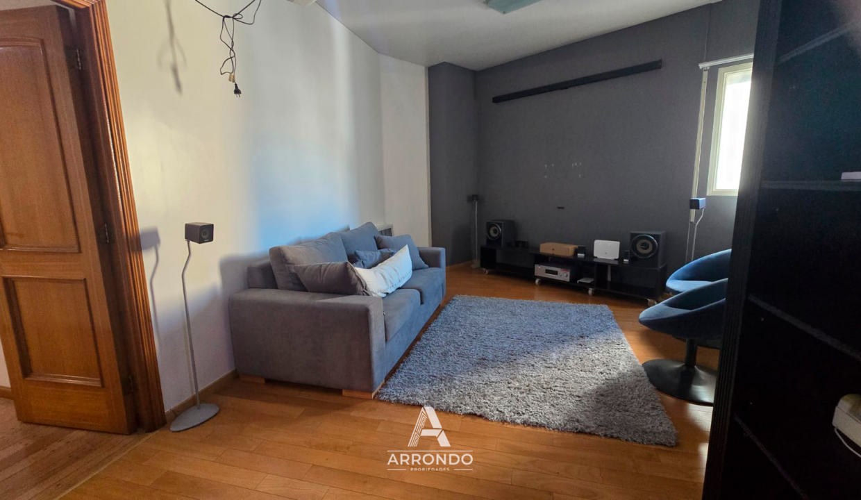 ArrondoProp_Paraguay800_Cine1