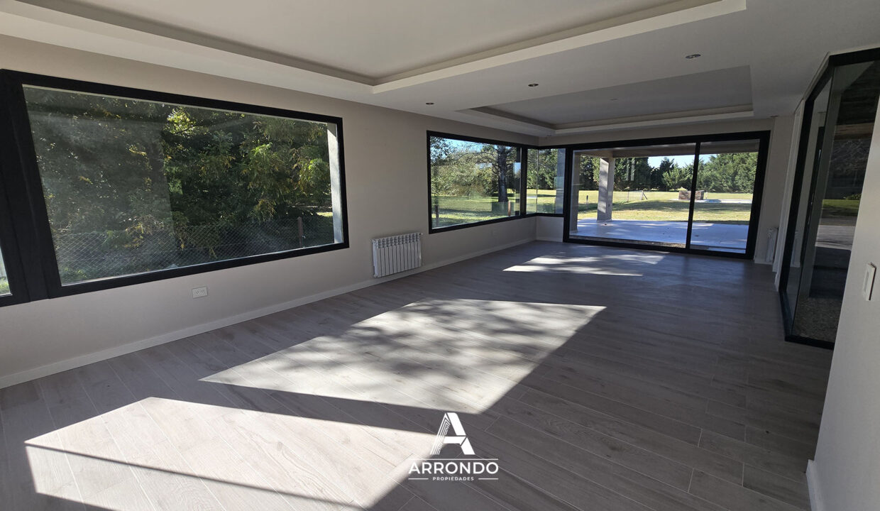 ArrondoProp_CasaBarrioKentucky