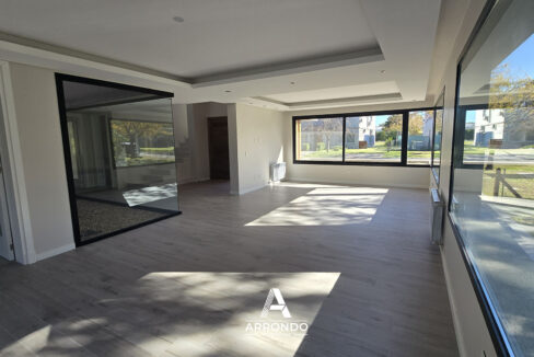 ArrondoProp_CasaBarrioKentucky (2)