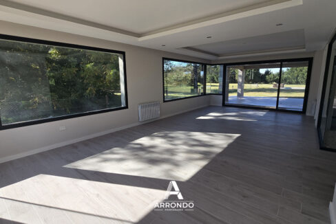 ArrondoProp_CasaBarrioKentucky